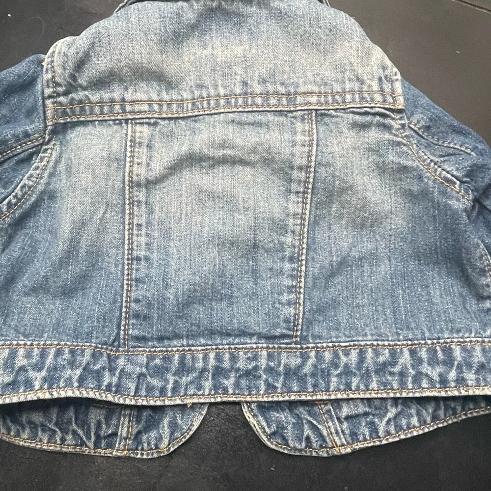 BABY GAP JEAN JACKET 12-18 Months